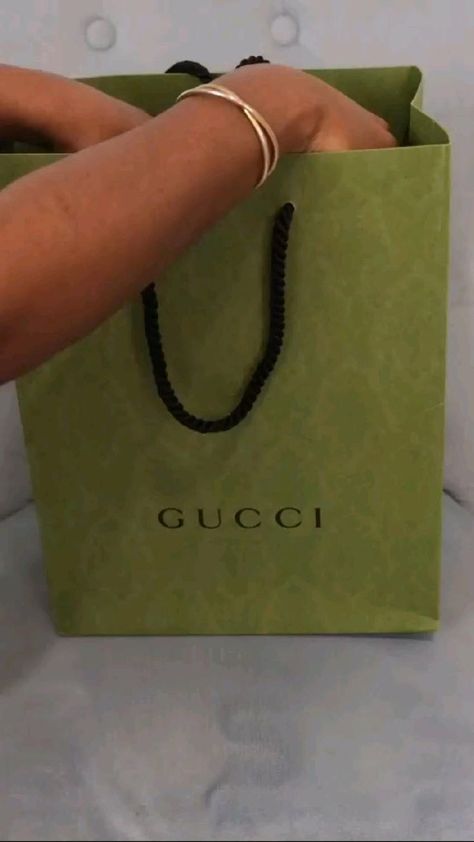 Luxury Shoulder Bag Gucci Style | Luxury Bags Heaven in 2022 | Luxury bags, Gucci fashion, Luxury purses Gucci Unboxing, Luxury Shoulder Bag, Gucci Style, Gucci Tote Bag, Unboxing Experience, Bags Gucci, Luxury Purses, Gucci Fashion, Luxury Bag