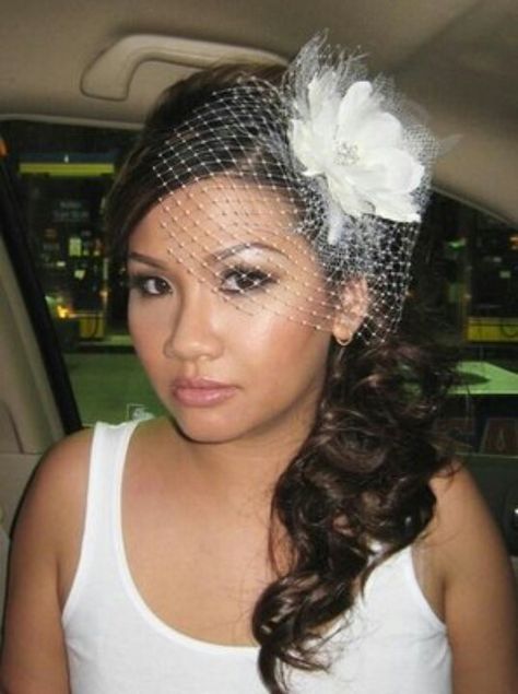 Wedding net veil with side ponytail. Side Ponytail Wedding Hairstyles, Side Ponytail Wedding, Birdcage Veil Hairstyle, Wedding Hair Extensions, Cage Veil, Wedding Hairstyles And Makeup, Side Ponytail, Veil Hairstyles, Birdcage Veil