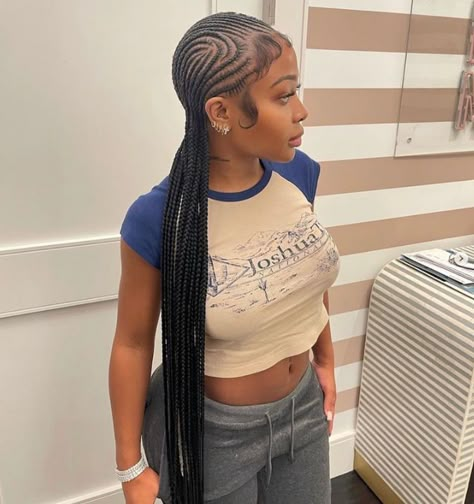 Would you wear these braids? 😍 Check out link to get tools to recreate this look! 🖤 Cornrows Braids For Black Women, Twisted Hair, Braided Hairstyles For Black Women Cornrows, Feed In Braids Hairstyles, Braided Cornrow Hairstyles, Quick Braided Hairstyles, Protective Hairstyles Braids, Feed In Braid, Pretty Braided Hairstyles