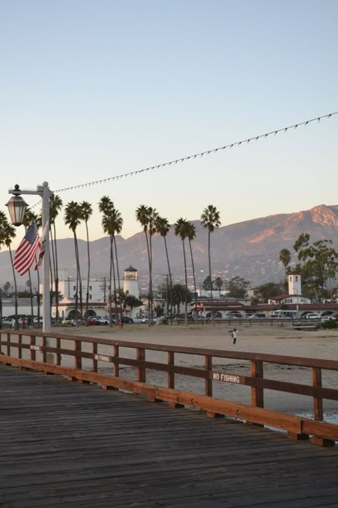 Los Angeles Aesthetic, Uc Santa Barbara, Santa Barbara Beach, Usa Summer, Ventura California, California Summer, San Diego Beach, Santa Barbara California, Vintage Los Angeles