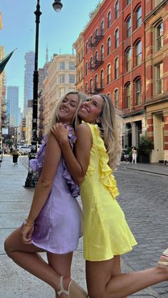 Homecoming dresses | 2024 hoco dress | hoco makup Best Friend Hoco Pictures, Hoco Pictures Ideas Friends, Hoco Aesthetic, Champagne Bars, Bar Dress, Light Purple Dress, Ruffle Outfit, Alfresco Dining, Romantic Date