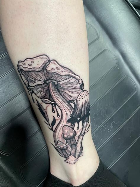 Blackwork Mushroom Tattoo, Dark Nature Aesthetic Tattoo, Glass Shard Tattoo, Mushroom Tattoo Realistic, Mushroom Neck Tattoo, Mushroom Cluster Tattoo, Mushroom Forearm Tattoo, Spooky Mushroom Tattoo, Cool Mushroom Tattoos