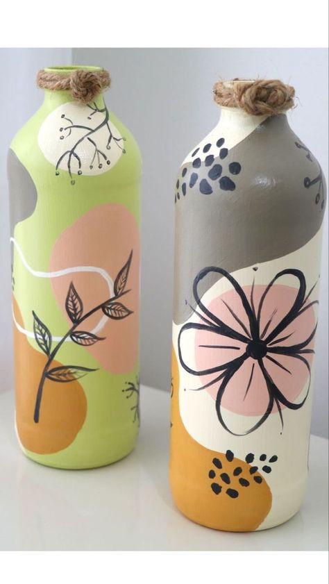 Diy/Hacks Acrylic Painting Rock painting ideas Glass art Painting Ideas On Vase, Boho Painting On Bottle, Cute Vase Painting Ideas, Painted Pots Diy, Glass Painting Designs, Glass Bottle Diy, Diy Glass Bottle Crafts, Wine Glass Art, Glass Bottles Art