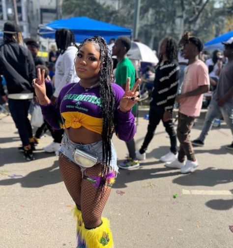 Mardi Gras Mardi Gras Outfits Black Women, Cute Mardi Gras Outfit, Mardi Gras Outfit Ideas, Mardi Gras Parade Outfit, Mardi Gras Outfits For Women, Club Outfits Clubwear, Mardi Gras Makeup, Parade Outfit, Manifesting 2024