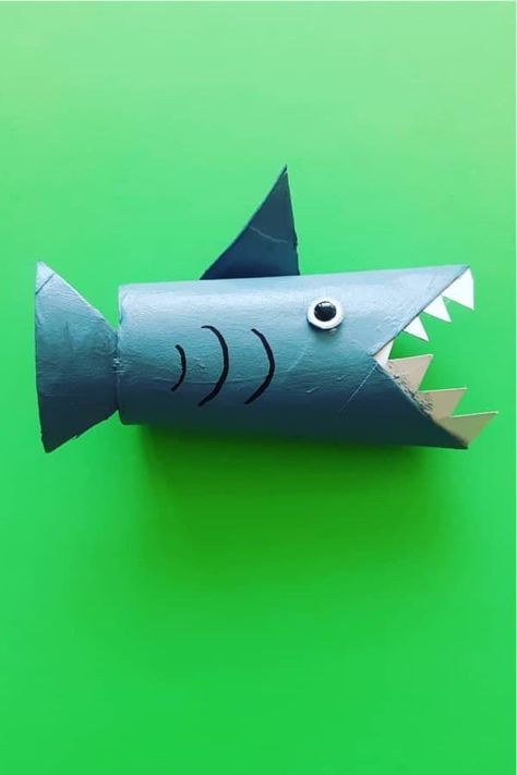 Enjoy some quality time with your family by making these super cute shark crafts projects and tutorial ideas for kids! 3d Shark Craft, Shark Crafts For Kids, Shark Crafts Preschool, Vbs Ocean Theme, Shark Crafts, Crafts Ideas For Kids, Shark Activities, Under The Sea Animals, Shark Craft