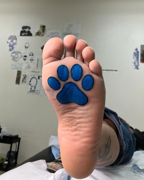 RAW 🐾 would you be able to survive the bottom of your foot getting tattooed? 😮‍💨 props to my client for sticking this one out. Second foot tattoo under my belt, let’s goooo. We only get better with practice folks 🫡 #catpawtattoo #foottattoo Cat Paw Tattoos, Getting Tattooed, End Of November, Foot Tattoo, Foot Tattoos, Get Better, All The Way, New York, Tattoos