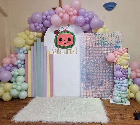 Cocomelon Theme Decoration, Cocomelon Photoshoot Ideas, Cocomelon Birthday Theme Decoration, Cocomelon Backdrop Ideas, Coco Melon Birthday Party Ideas, Cocomelon Birthday Backdrop, Cocomelon Theme Birthday Party, Cocomelon Birthday Party Ideas, Cocomelon Party Ideas