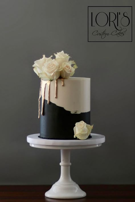 Black One Tier Cake, Black And Silver Theme Cake, Black Theme Cake, Black And White Cake With Flowers, 30th Birthday Cake For Him, White Cake Black Flowers, Black And White Marble Fondant Cake, Mother Birthday Cake, Simple Birthday Cake Designs