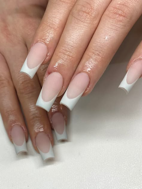 Classic nude nails - frenchtip nails - wedding naila - matte nails Matte French Tips Nails, Matte French Tip Nails White, Mate French Nails, Matte French Nails Tips, White Matte French Tip Nails, Matt Nails Ideas, Matt French Nails, French Tip Matte Nails, Matte Nails French Tip