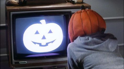 I know it's only August... but I'm calling it harvest time! Halloween Themed Movies, Halloween Franchise, Spooky Games, Halloween Iii, Halloween Film, Halloween 3, Halloween Ii, Michael Myers Halloween, Season Of The Witch