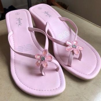 Peach Clothes, Beach Wedges, Cute Flip Flops, Y2k Cute, Doll Barbie, Funky Shoes, Swag Shoes, Pink Princess, Tory Burch Miller Sandal