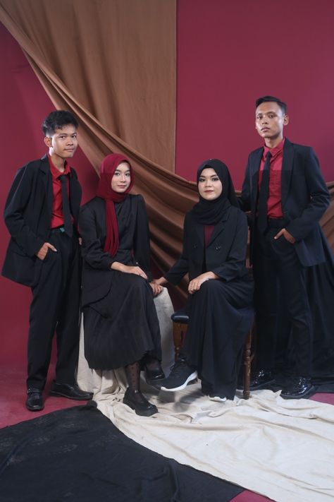 Mafia Yearbook, Maroon Hijab, Maroon Outfit, Outfit Hijab, Yearbook, Penthouse, Ootd, Socks, Collage