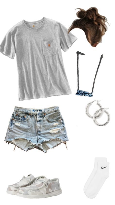 Summer outfit! 🫶🏼 Cute Jean Short Outfits School, Country Style Outfits Summer, Cute Simple Outfits Summer, No Jeans Outfit Ideas, Country Girl Summer Outfits, Outfit Ideas For School Comfy, Theme Park Outfits Universal, Summer Party Fits, Jean Shorts Outfit Summer Casual