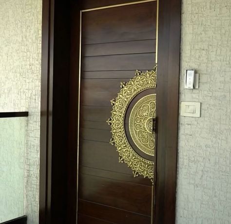 Door Design Luxury, Ms Gate, Main Door Designs, Single Main Door Designs, Main Door Design Photos, Pooja Unit, Entry Door Designs, House Main Door, House Front Door Design