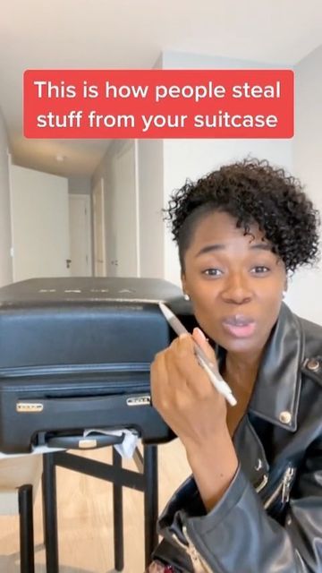 MillennialWealthSarah - UGC Creator on Instagram: "Know this before you travel 😱✈️✅ #travel #travelgram #ugccreator #travelblogger #instatravel #tips #lifehacks #luggage" Traveling Tips Packing, Carry On Packing Hacks, Traveling Hacks, Flight Hacks, Pack For Vacation, Travel Hacks Airplane, Suitcase Packing Tips, Sink Organization, Air Travel Tips