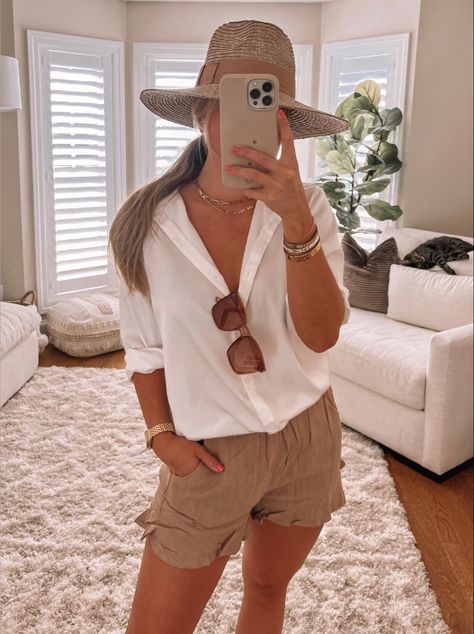 Straw Fedora Hat Outfit, Fedora Hat Outfit, Fedora Hat Outfits, Italy Summer Outfits, Hat Outfit, Straw Fedora Hat, White Linen Shirt, Straw Fedora, Outfits With Hats