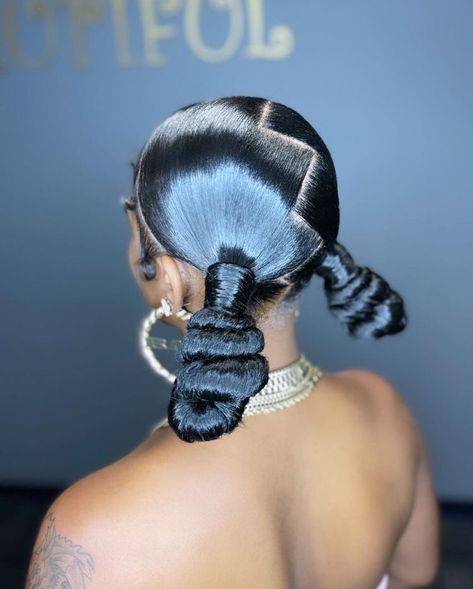 Ponytail Diy, A Braided Ponytail, High Bun Hair, Diy Hairstyle, Weave Ponytail Hairstyles, Sleek Ponytail Hairstyles, Weave Ponytail, Banana Hair Clips, Banana For Hair