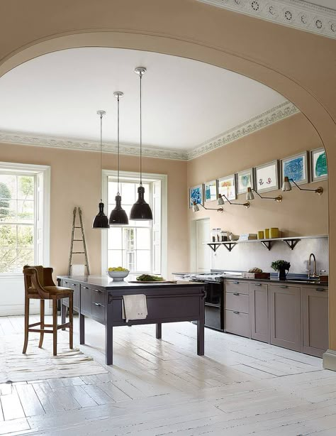 Kitchen Setting Plaster, Georgian Kitchen, Plain English Kitchen, Brown Kitchen Cabinets, English Kitchens, Farrow And Ball Paint, Brown Kitchens, Vintage Wall Lights, All White Kitchen