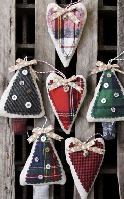 Flannel Crafts, Christmas Tree Ornaments Diy, Tree Ornaments Diy, Xmas Tree Ornaments, Burlap Christmas Tree, Farmhouse Christmas Ornaments, Rustic Christmas Ornaments, Farmhouse Ornaments, Diy Christmas Tree Ornaments