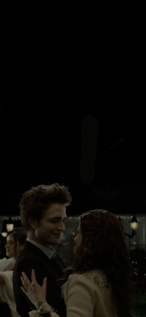 Phone Wallpaper Twilight, Twilight Lockscreen Aesthetic, Twilight Phone Wallpaper, Twighlight Aesthetic Wallpaper, Aesthetic Twilight Wallpaper, Twilight Wallpaper Laptop, Twilight Movie Aesthetic, Twilight Lockscreen, Twilight Wallpaper Iphone