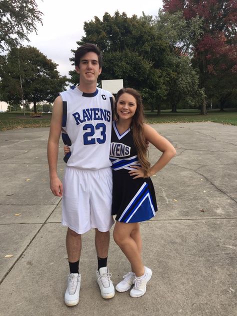 One Tree Hill Halloween DIY Costume 2016 Nathan Scott Haley James Scott Nathan And Haley One Tree Hill Costume, Haley James Scott And Nathan Scott, Sport Couple Costumes, One Tree Hill Halloween Costumes, Nathan Scott And Haley James, One Tree Hill Costume, Nathan And Haley One Tree Hill, Haley James Scott Outfits, One Tree Hill Outfits