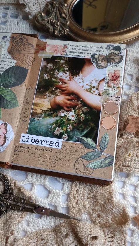 Scrapbook Journal Ideas, Diy Journal Books, Creative Scrapbook, Creative Journaling, Scrapbook Book, Bullet Journal Aesthetic, Mixed Media Journal, Art Journal Therapy, Junk Journal Ideas