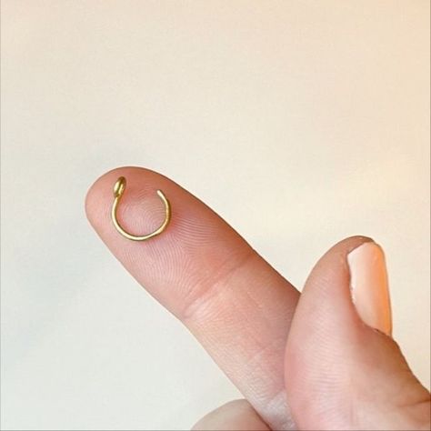 New product!! Faux Gold Nose Ring - Fake Nose Ring - Minimalistic Piercing Fake Nose Ring, Gold Nose Ring, Fake Nose Rings, Gold Nose Rings, Fake Nose, Shell Earrings, Heart Ring, New Product, Nose Ring