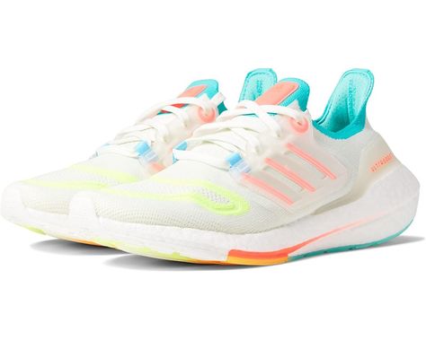 Adidas Ultraboost 22 Women, Adidas Shoes Running, Popular Tennis Shoes, Colorful Tennis Shoes, Shoes For Tennis, Good Running Shoes, Long Distance Running Shoes, Ultraboost Adidas, Cute Running Shoes