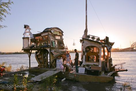 The Jungle Club: November 2008 Shanty Boat, Floating House, Venice Biennale, On A Boat, 판타지 아트, House Boat, Rafting, Tree House, Caravan