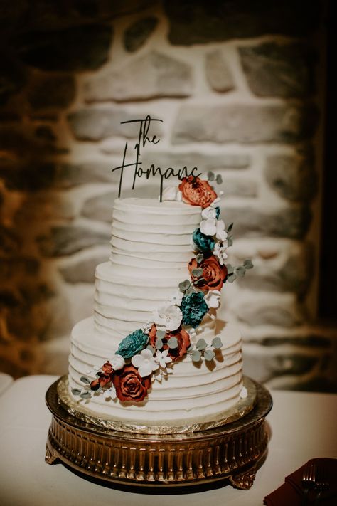 Dark Teal Rust Burgundy Wedding, Dark Teal And Rust Wedding Cake, Country Style Fall Wedding, Fall Cake Wedding, Teal And Rust Wedding Cake, Burnt Orange And Dark Teal Wedding Cake, Rust Teal Burgundy Wedding, Navy Blue And Rust Wedding Cake, Teal Wedding Ideas Rustic