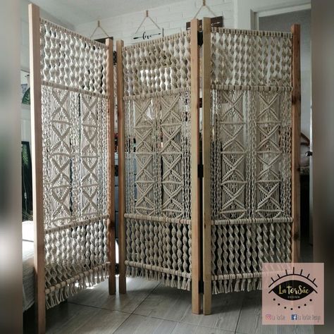 Macrame Furniture, Macrame Room Divider, Macrame Room, Simpul Makrame, Pola Macrame, Casa Country, Macrame Wall Hanging Diy, Macrame Curtain, Summer Decorating Ideas