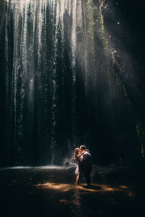 Mountain Prewedding, Black Sand Beach Wedding, Beach Dancing, Love Citation, Waterfall Wedding, Shein Fashion, Wedding Notebook, Pre Wedding Photoshoot Outdoor, Black Sand Beach