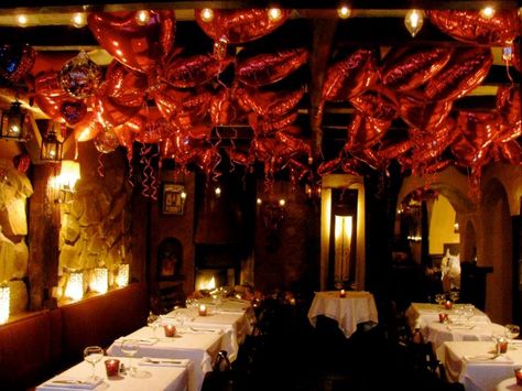 The Place Vday Decor, Restaurants In New York City, Manhattan Restaurants, Restaurants In Nyc, Romantic Restaurants, Restaurants In New York, Cozy Restaurant, Romantic Restaurant, Valentines Day Dinner