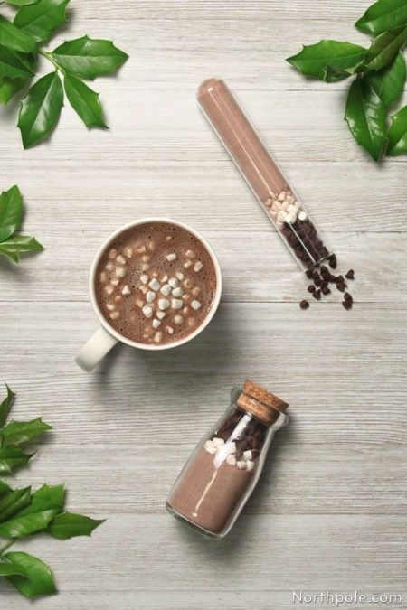 Hot Cocoa Wedding Favor, Hot Cocoa Party Favor, Christmas Party Gifts For Guests, Coffee Party Favors, Hot Chocolate Party Favors, Hot Cocoa Favors, Easy Party Favors, Easy Hot Cocoa, Hot Chocolate Wedding Favors