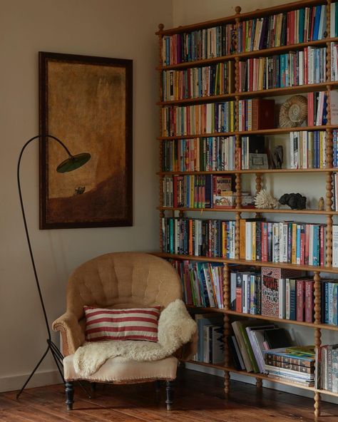 Alfred Newall | A bobbin bookcase spanning the whole wall of a beautiful barn.📚A wonderful custom piece to accommodate a bounty of books. The spacing of… | Instagram Alfred Newall, Antique Tub, Bookshelf Room, Dream House Aesthetic, Library Wall, Welcome To My House, Cosy Room, Dream Apartment, Cute Home Decor