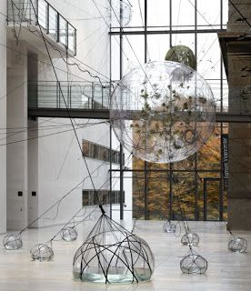 biospheres by tomas saraceno | jocundist Contemporary Gardens, Speculative Design, Art Plants, Plant Installation, Fever Dream, Amazing Buildings, Big Art, Art Installation, Science Art