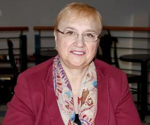 Lydia Bastianich, Lidia Bastianich Recipes, Lidia's Recipes, Barefoot Contessa Recipes, Lidia Bastianich, She Cooks, Cooking Shows, Italian Sauce, Tv Chefs