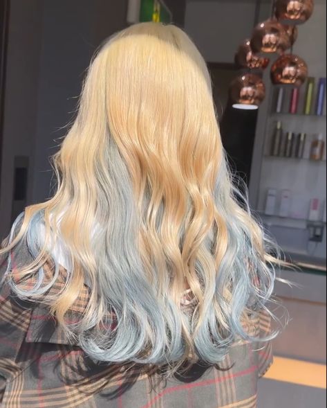 Blue Hair On Blond Hair, Blue Hair Color Ideas For Blondes, Hair Dye Ideas On Blonde Hair, Pastel Blue And Blonde Hair, White Hair With Light Blue Highlights, Blue And Blonde Hair Aesthetic, Natural Blonde Aesthetic, Blue Tips On Blonde Hair, Blue To Blonde Hair