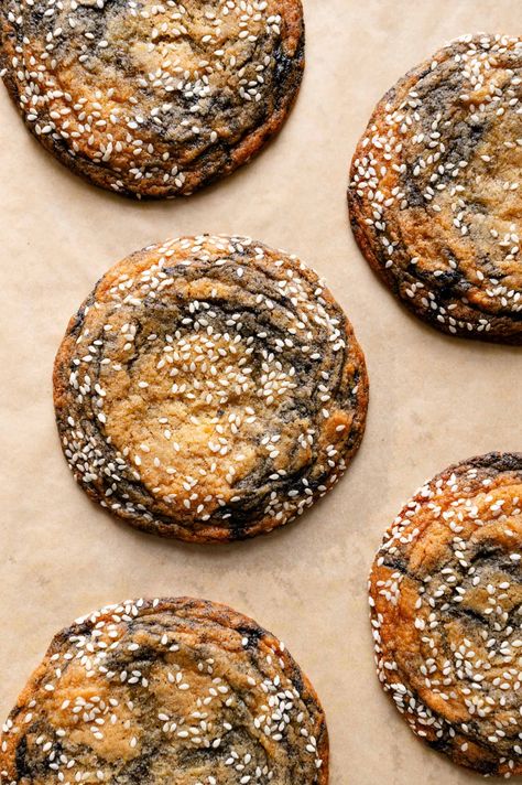 Black Sesame Cookies, Black Sesame Dessert, Black Sesame Paste, Sesame Paste, Sesame Cookies, Honey Cookies, Caramel Cookies, Black Sesame, Peanut Butter Chocolate Chip