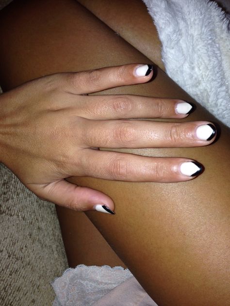 Gel white with black arrow tips. Stiletto nails. Arrow Nails, Black Arrow, Stiletto Nails, Nails, White, Black