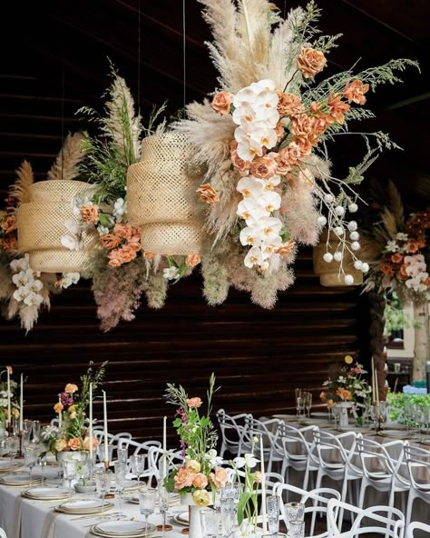 Wedding Flower Trends, Grass Wedding, Flower Installation, Hanging Flowers, Deco Floral, The Ceiling, Tropical Wedding, Wedding Deco, Floral Centerpieces