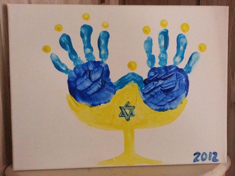 Handprint Menorah Menorah Handprint Craft, Handprint Menorah Craft, Hanukkah Cards Handmade Kids, Haunika Crafts For Preschool, Menorah Crafts For Toddlers, Hanakkuh Crafts For Toddlers, Hanukkah Baby Crafts, Hannukah Activities Toddlers, Hanukkah Crafts For Infants