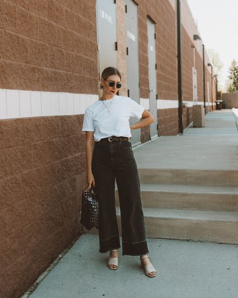 Black Wide Leg Pants Outfit Casual, Black Wide Leg Jeans Outfit, Black Wide Leg Pants Outfit, Wide Leg Pants Outfit Casual, Wide Pants Outfit, Styling Wide Leg Pants, Wide Leg Outfit, Style Wide Leg Jeans, Black Wide Leg Jeans