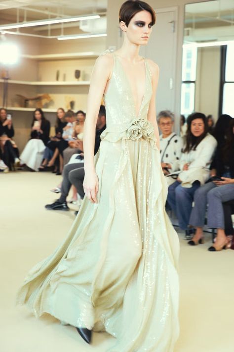 Fall 2023 Ready To Wear, A Line Maxi Dress, 2023 Ready To Wear, Salon Style, Fashion 2024, Fall 2023, Fashion Show Collection, Fall Collections, Fall 2024