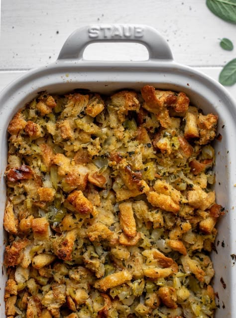 Best Stuffing Recipe, Sage Stuffing, Best Stuffing, Foral Dress, Bread Stuffing, Homemade Stuffing, Thanksgiving Plates, Bread Dishes, Sausage Stuffing