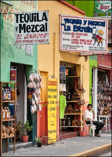 Tequila, Jalisco, México. Jalisco Aesthetic, Mexico Aesthetic Culture, Mexico Streets, Tequila Mexico, Mexico Tequila, Mexico Aesthetic, Latina Aesthetic, Living In Mexico, Mexico Culture