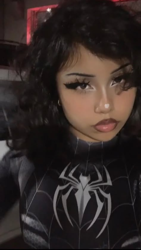 Spiderwoman Cosplay, Venom Outfit, Women Spiderman Costume, Spiderman Makeup Woman, Spider Man Makeup Women, Spiderman Girl Costume, Spider Man Halloween Costume Women, Venom Costume Female, Spider Woman Costume