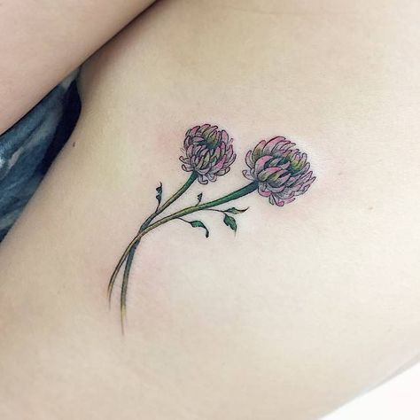 Illustrative style pink clover tattoo on the right side. Ireland Tattoo, Clover Tattoo, Chrysanthemum Tattoo, Pink Clover, White Clover, Clover Tattoos, Constellation Tattoo, Awesome Tattoo, Red Clover