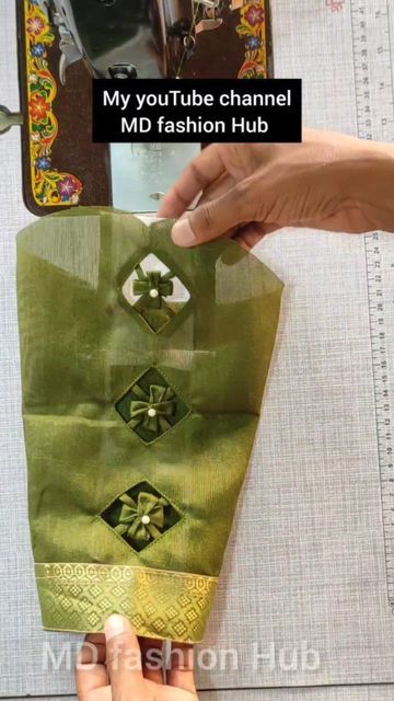 Balauj Design, Elbow Hands Designs For Blouses, Baju Design For Blouse, Sleeve Designs For Blouse, Trending Sleeves Design, Sleeves Design For Blouse, Model Blouses, Blouse Sleeves Design, Crafter Logo