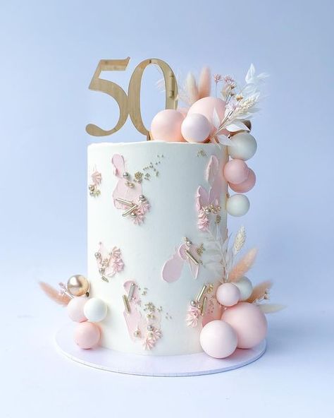 Buttercream Cake Designs, Beautiful Cake Designs, Tall Cakes, 18th Birthday Cake, 40th Birthday Cakes, Birthday Cakes For Women, 21st Birthday Cake, Balloon Cake, Cakes For Women